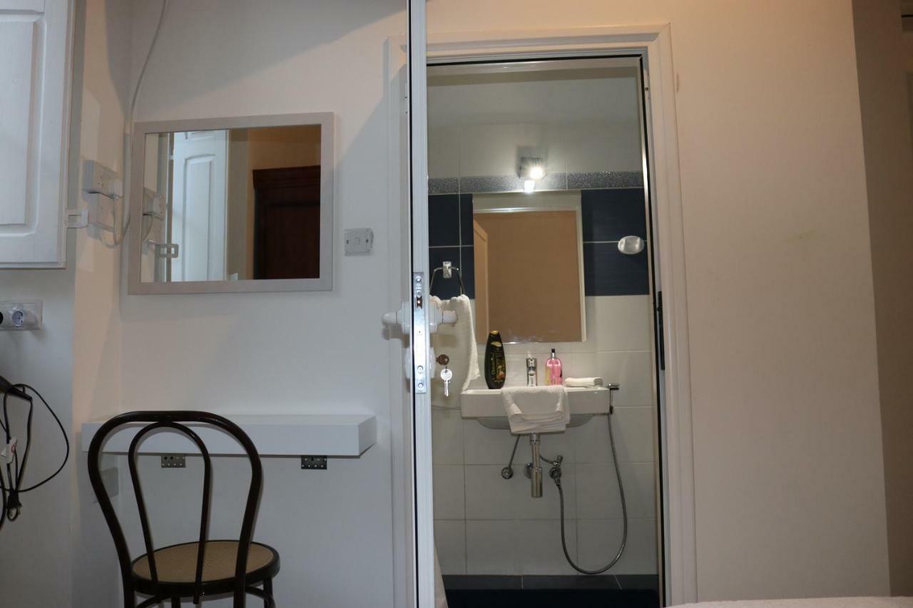 Corto Maltese Guest house
