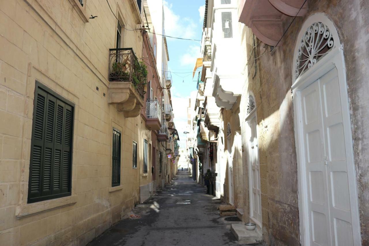 Corto Maltese Guest house *
